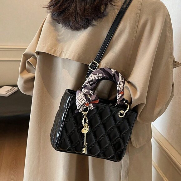 Black Vintage Women's Diamond Grid Crossbody Handbag - Picture 2 of 8